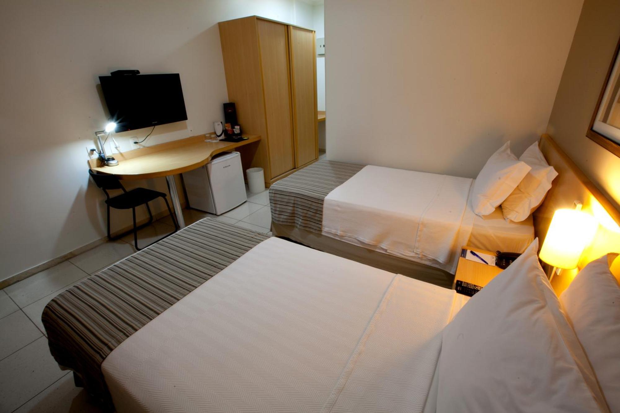 Oitis Hotel Goiania Phòng bức ảnh