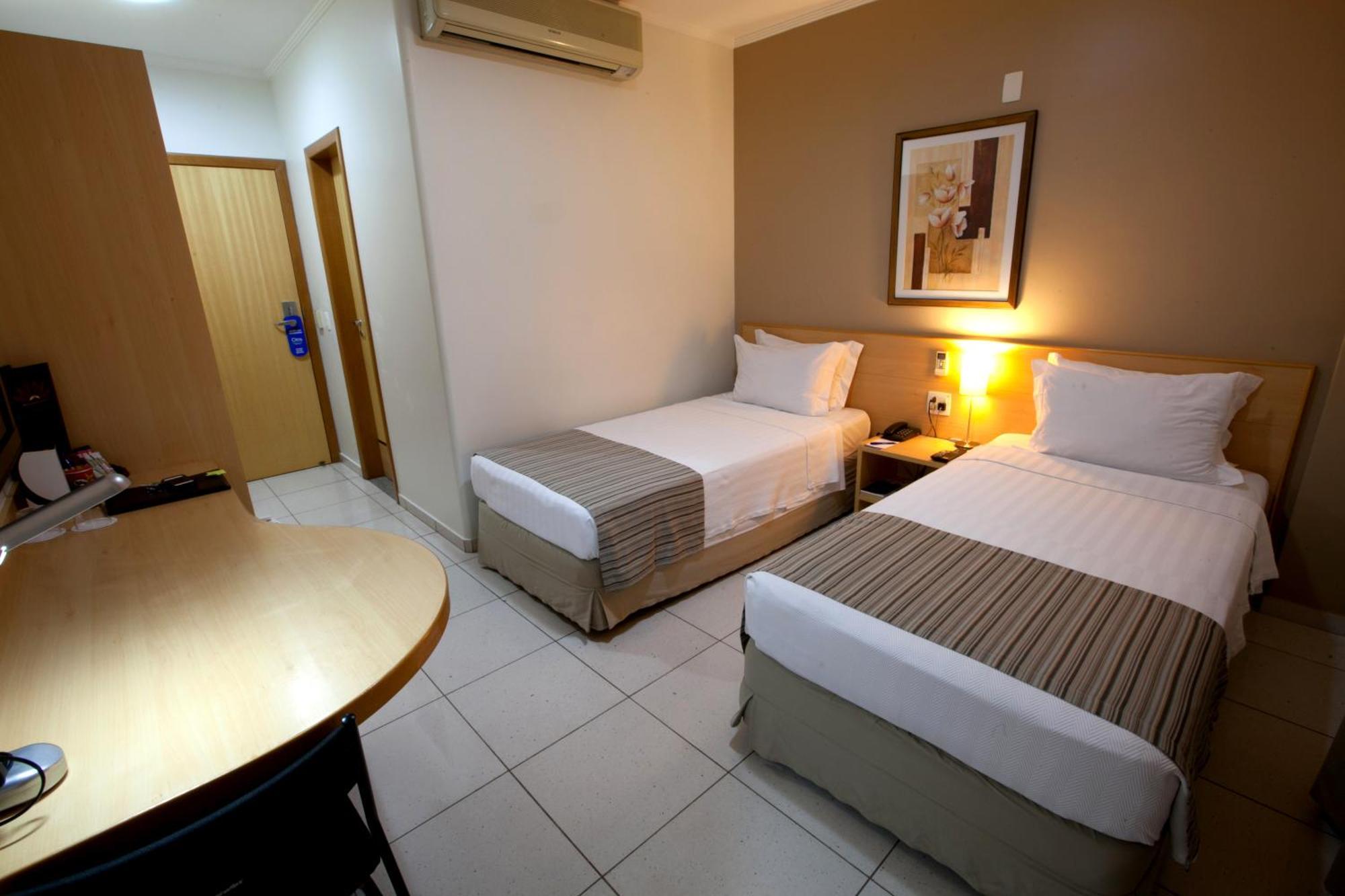 Oitis Hotel Goiania Phòng bức ảnh